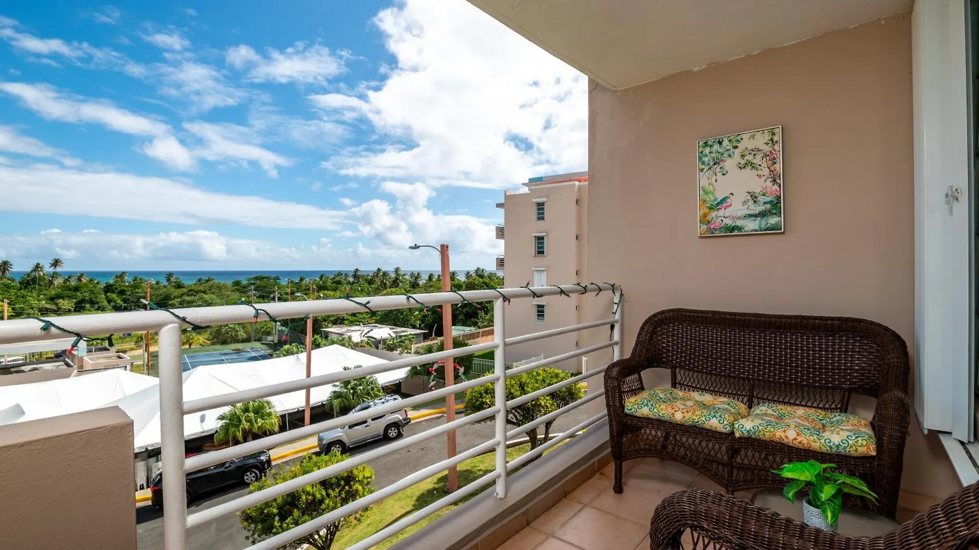 Tropical Villa Ocean View contacts